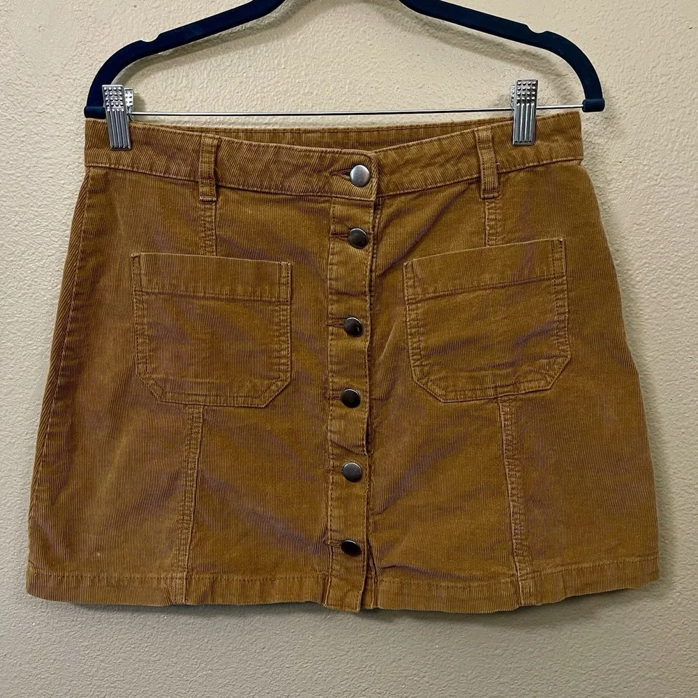 Wild Pearl Y2K Corduroy Button Mini Skirt Brown Front Patch‎ Pockets Size 10